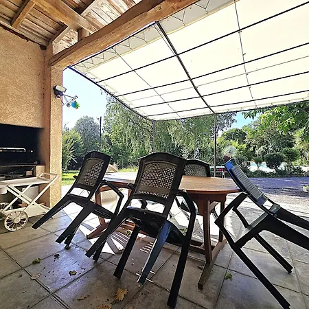 Belle Maison Mas Grenier - 14 Personnes - 11 Lits - Piscine Privee - Grand Jardin - Jeux Enfants - Parking Gratuit Sur Place Holiday home