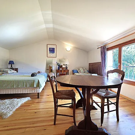 Casa de Férias Belle Maison Mas Grenier - 14 Personnes - 11 Lits - Piscine Privee - Grand Jardin - Jeux Enfants - Parking Gratuit Sur Place Mas-Grenier