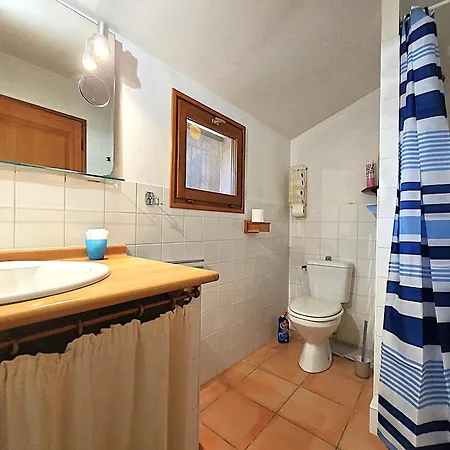 Belle Maison Mas Grenier - 14 Personnes - 11 Lits - Piscine Privee - Grand Jardin - Jeux Enfants - Parking Gratuit Sur Place Casa de Férias *