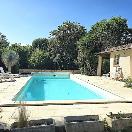 Casa de Férias Belle Maison Mas Grenier - 14 Personnes - 11 Lits - Piscine Privee - Grand Jardin - Jeux Enfants - Parking Gratuit Sur Place