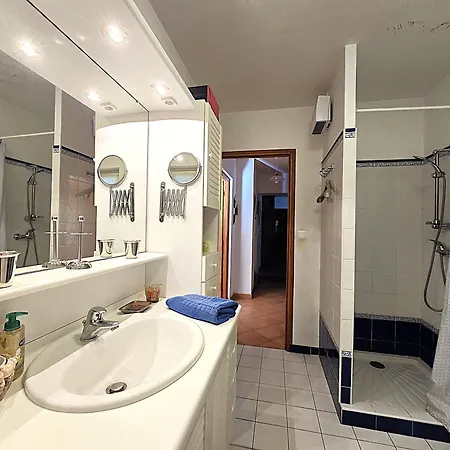 Casa de Férias Belle Maison Mas Grenier - 14 Personnes - 11 Lits - Piscine Privee - Grand Jardin - Jeux Enfants - Parking Gratuit Sur Place Mas-Grenier