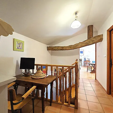 Casa de Férias Belle Maison Mas Grenier - 14 Personnes - 11 Lits - Piscine Privee - Grand Jardin - Jeux Enfants - Parking Gratuit Sur Place *