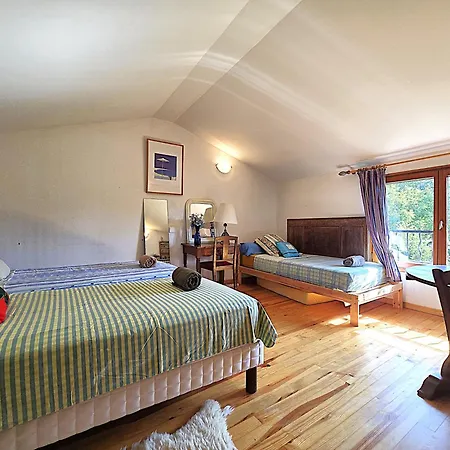 Casa de Férias Belle Maison Mas Grenier - 14 Personnes - 11 Lits - Piscine Privee - Grand Jardin - Jeux Enfants - Parking Gratuit Sur Place