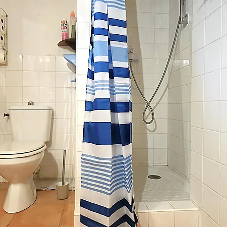 Belle Maison Mas Grenier - 14 Personnes - 11 Lits - Piscine Privee - Grand Jardin - Jeux Enfants - Parking Gratuit Sur Place Casa de Férias *