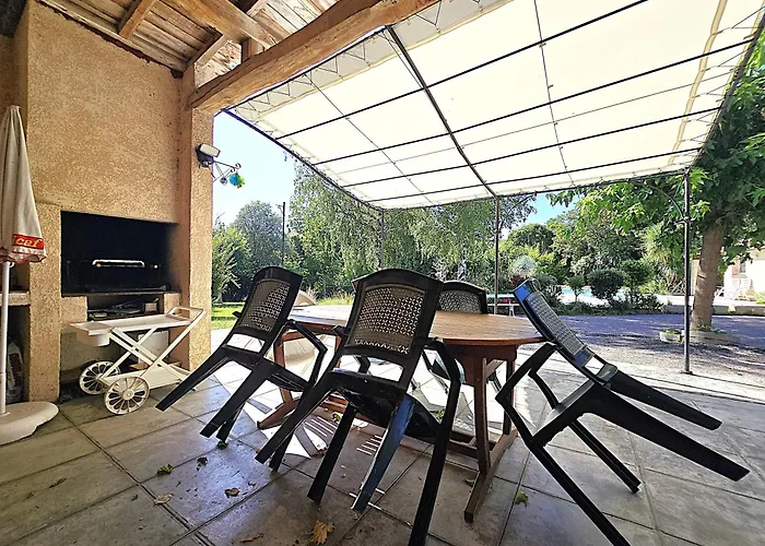 Belle Maison Mas Grenier - 14 Personnes - 11 Lits - Piscine Privee - Grand Jardin - Jeux Enfants - Parking Gratuit Sur Place Σπίτι διακοπών