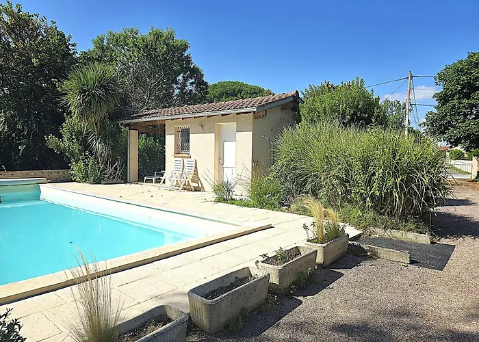 Belle Maison Mas Grenier - 14 Personnes - 11 Lits - Piscine Privee - Grand Jardin - Jeux Enfants - Parking Gratuit Sur Place