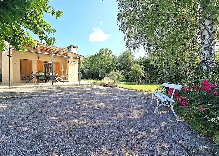 Belle Maison Mas Grenier - 14 Personnes - 11 Lits - Piscine Privee - Grand Jardin - Jeux Enfants - Parking Gratuit Sur Place