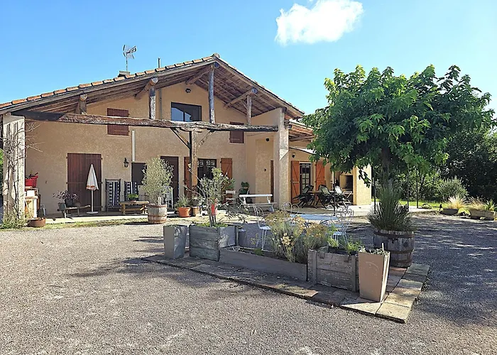 Belle Maison Mas Grenier - 14 Personnes - 11 Lits - Piscine Privee - Grand Jardin - Jeux Enfants - Parking Gratuit Sur Place *